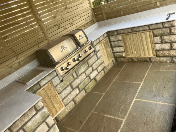 Garden Bars & Kitchens